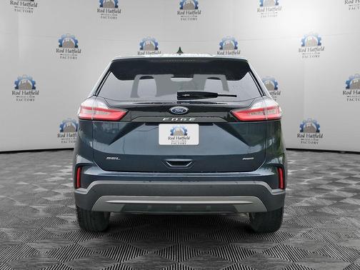 Blue Metallic 2024 Ford Edge SEL