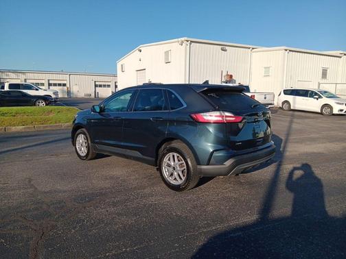 Blue Metallic 2024 Ford Edge SEL
