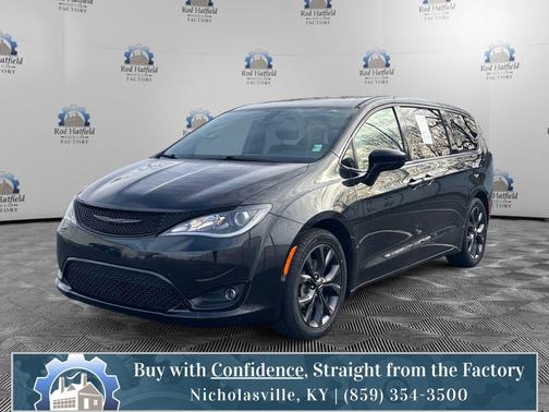 2020 Chrysler Pacifica Touring