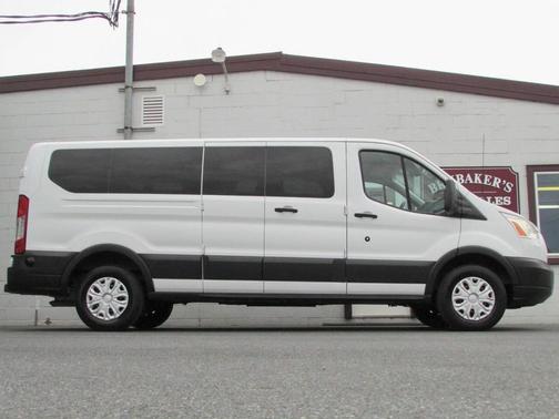 Oxford White 2015 Ford Transit-350 XLT