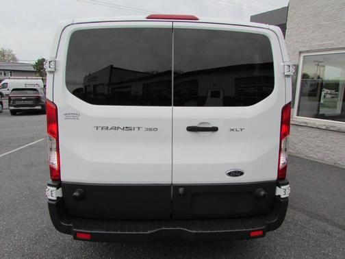 Oxford White 2015 Ford Transit-350 XLT