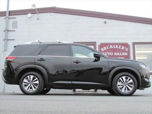 2023 Nissan Pathfinder SL AWD 4dr SUV