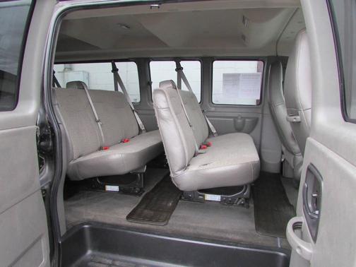 2016 Chevrolet Express 3500 LT