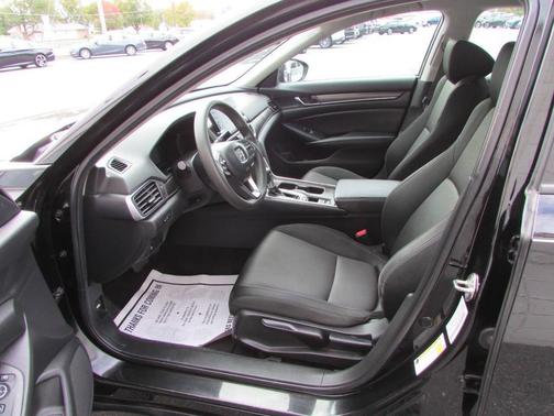 2019 Honda Accord LX 4dr Sedan