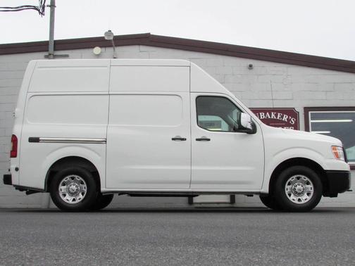 2020 Nissan NV Cargo NV3500 HD S V8