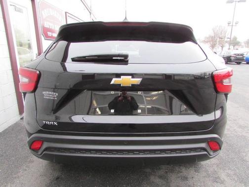 2025 Chevrolet Trax LS