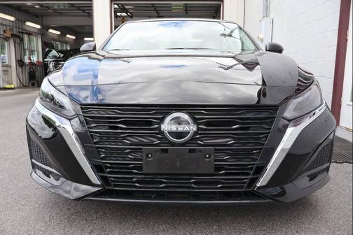 Black 2025 Nissan Altima 2.5 SV