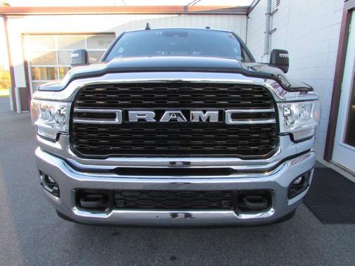 2024 RAM 2500 Big Horn 4x4 4dr Crew Cab 6.3 ft. SB Pickup