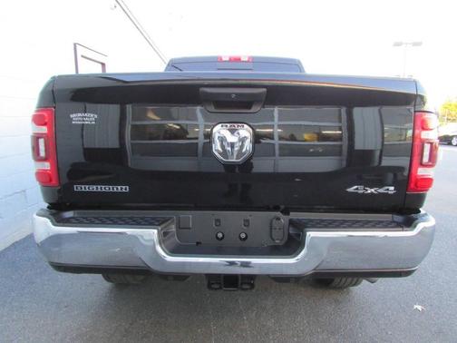 2024 RAM 2500 Big Horn 4x4 4dr Crew Cab 6.3 ft. SB Pickup