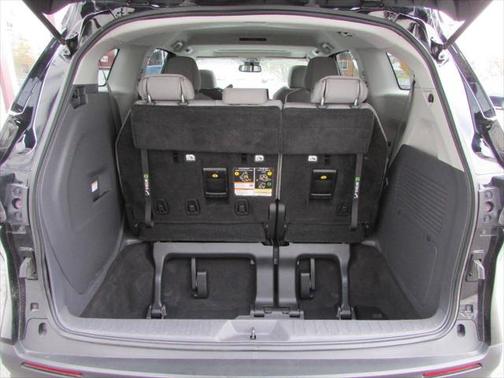 2022 Toyota Sienna LE