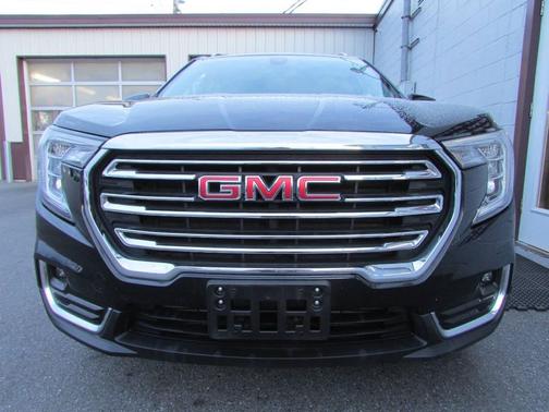 Ebony Twilight Metallic 2024 GMC Terrain SLT