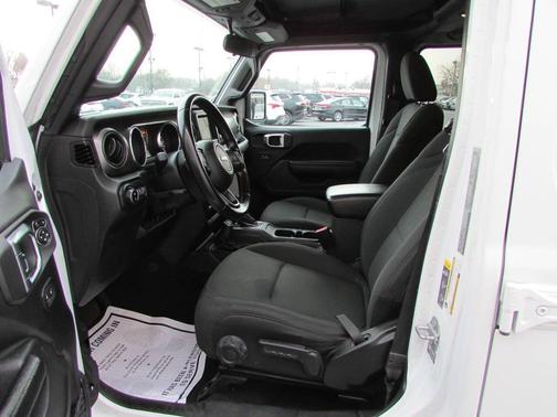 2022 Jeep Gladiator Sport S