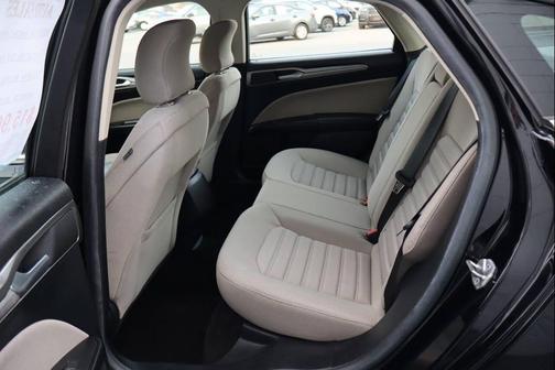 Black 2018 Ford Fusion Hybrid SE