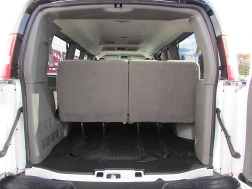 2017 Chevrolet Express 2500 LS