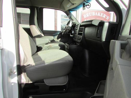 2017 Chevrolet Express 2500 LS