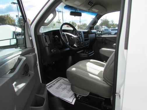 2017 Chevrolet Express 2500 LS