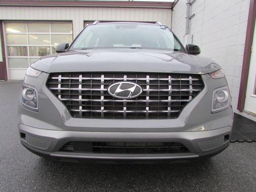 2022 Hyundai VENUE Limited 4dr Crossover