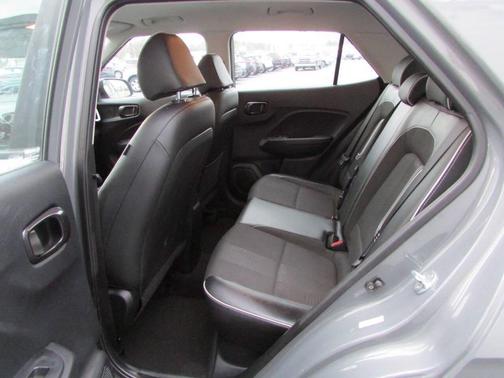 2022 Hyundai VENUE Limited 4dr Crossover