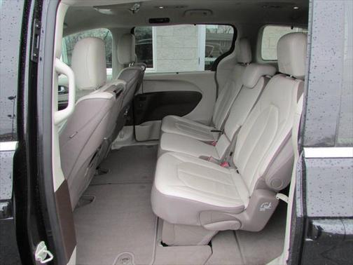 2018 Chrysler Pacifica Touring-L Plus