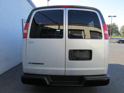 2017 Chevrolet Express 2500 LS