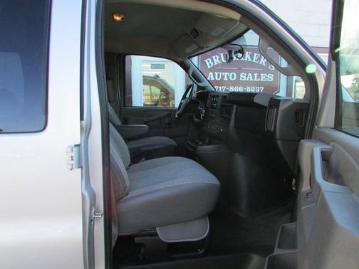 2017 Chevrolet Express 2500 LS