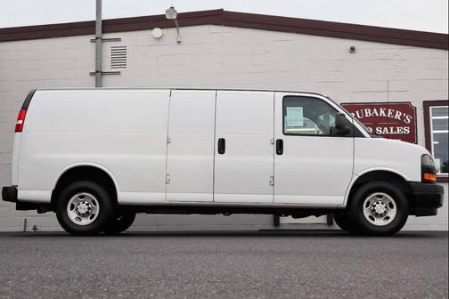Summit White 2019 Chevrolet Express 3500 Work Van