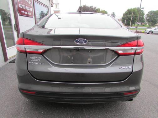 2017 Ford Fusion Hybrid SE