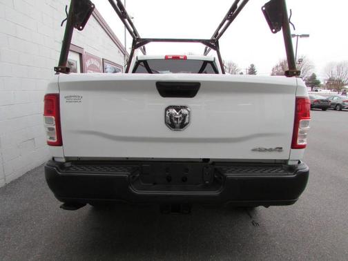 2022 RAM 2500 Tradesman 4x4 4dr Crew Cab 8 ft. LB Pickup