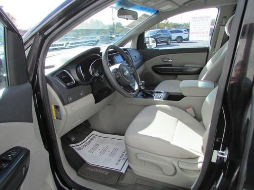 2018 Kia Sedona L