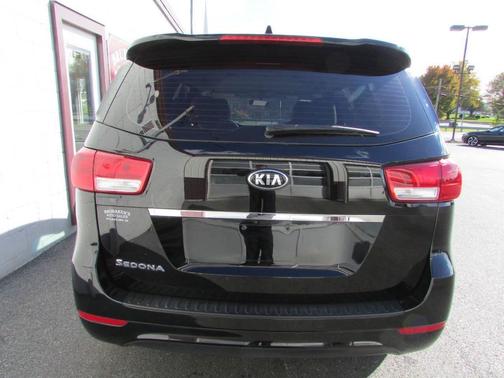 2018 Kia Sedona L