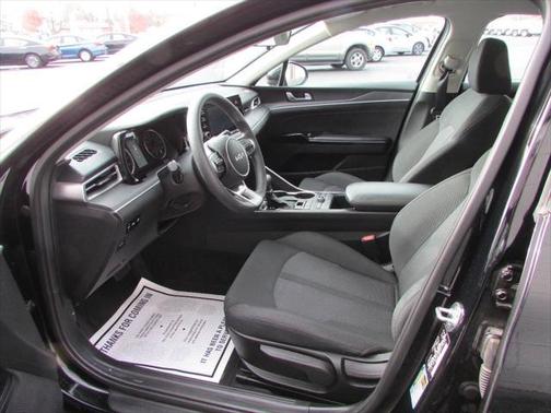 2022 Kia K5 LXS 4dr Sedan