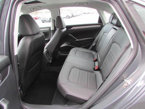Gray 2022 Volkswagen Passat 2.0T SE