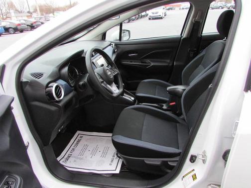 White 2025 Nissan Versa 1.6 SV