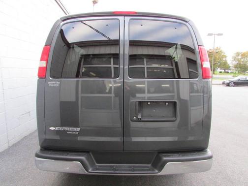 2016 Chevrolet Express 3500 LS