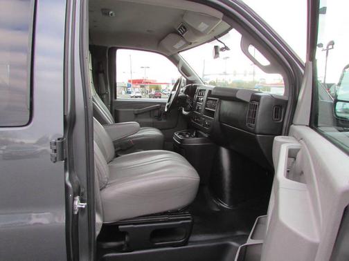 2016 Chevrolet Express 3500 LS
