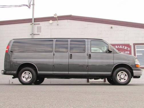 2016 Chevrolet Express 3500 LS