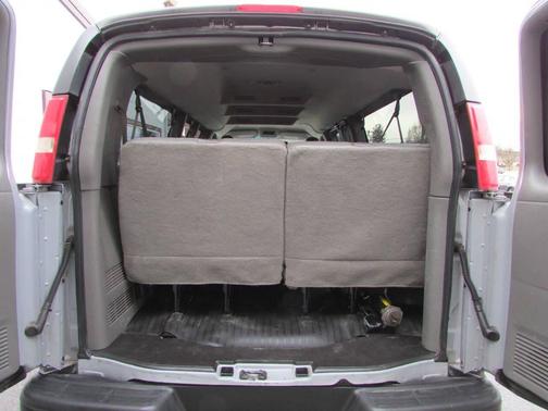 2017 Chevrolet Express 3500 LS