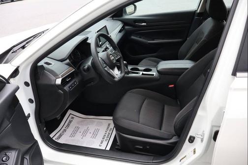 White 2025 Nissan Altima 2.5 SV