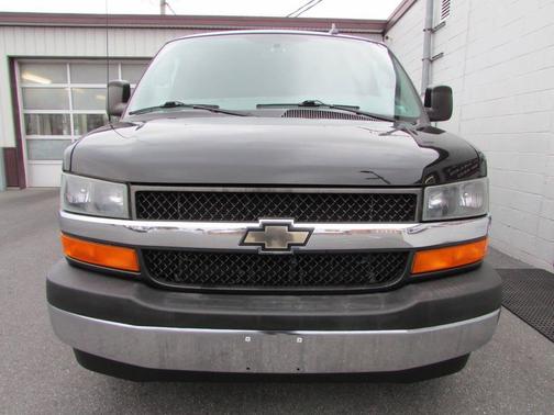 2017 Chevrolet Express 3500 LT