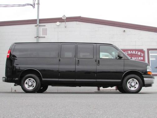 2017 Chevrolet Express 3500 LT