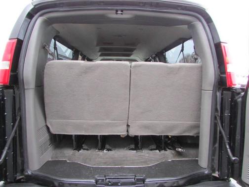 2017 Chevrolet Express 3500 LT