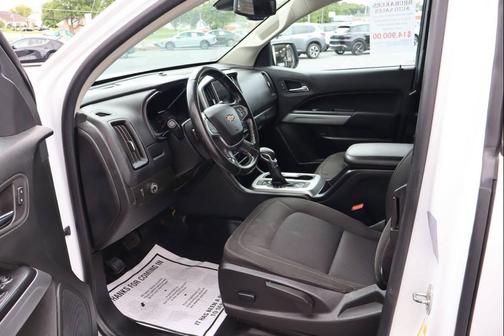 White 2022 Chevrolet Colorado LT