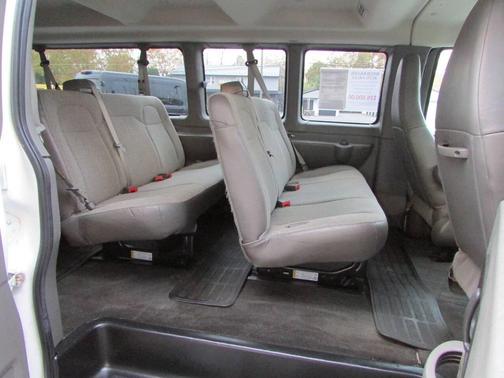 2016 Chevrolet Express 3500 LT