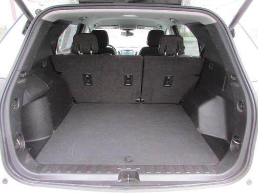 White 2018 Chevrolet Equinox LT