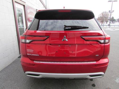 2022 Mitsubishi Outlander SE