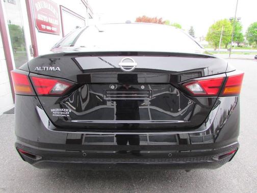 Black 2025 Nissan Altima 2.5 SV