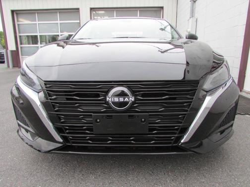 Black 2025 Nissan Altima 2.5 SV