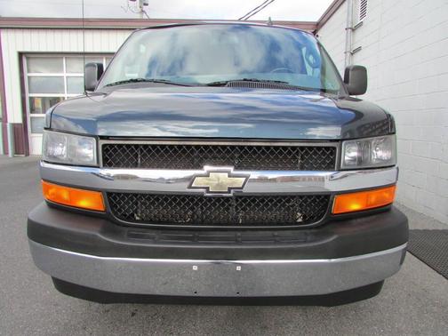 2017 Chevrolet Express 3500 LT