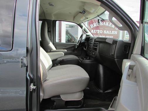 2017 Chevrolet Express 3500 LT