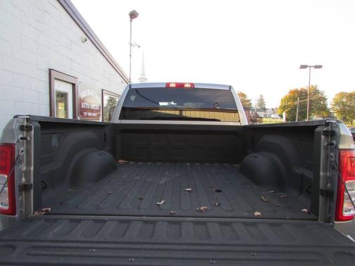 2024 RAM 2500 Big Horn 4x4 4dr Crew Cab 6.3 ft. SB Pickup